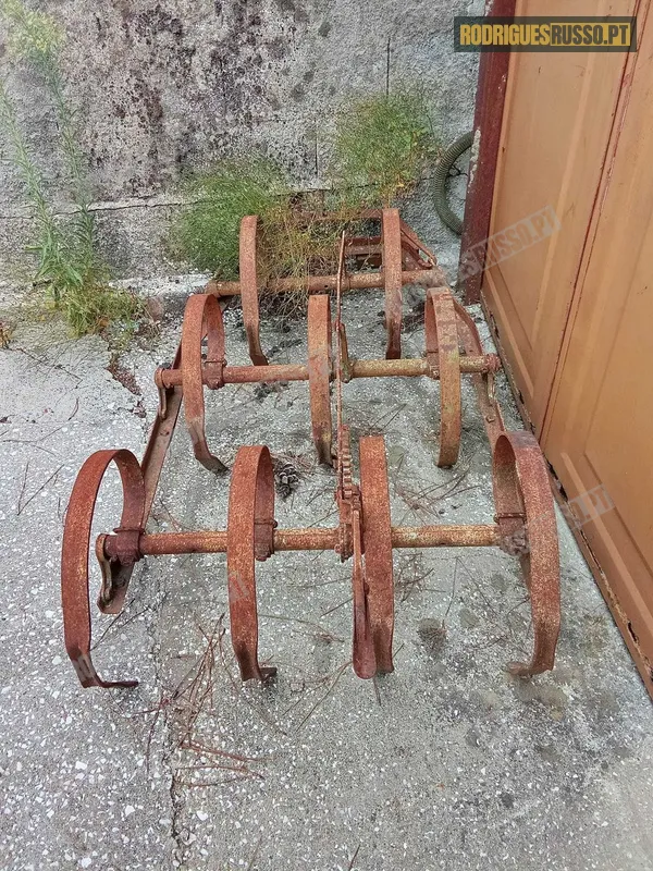 Escarificador antigo