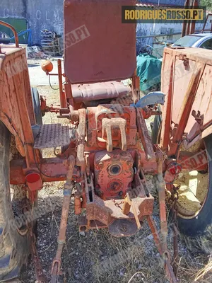 Trator Renault a gasóleo